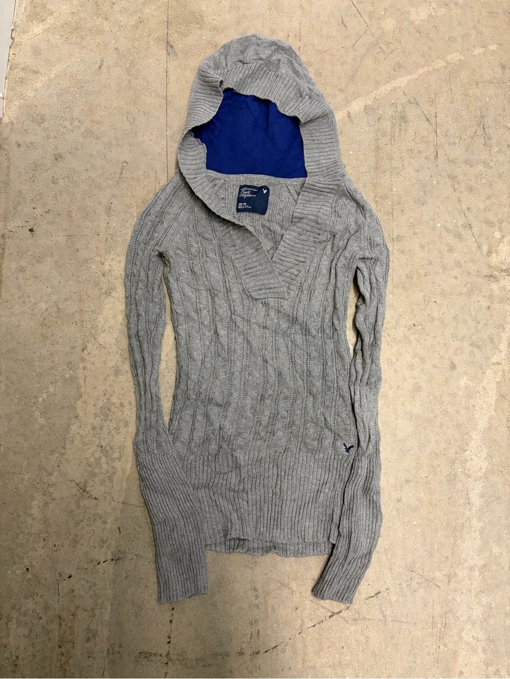Women’s American eagle Gray Cable-Knit Hooded Sweater(Bella swan type shirt)
